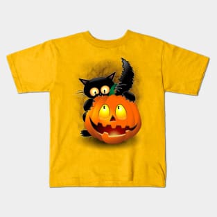 Cat Funny Halloween Cartoon Character biting a Pumpkin Kids T-Shirt